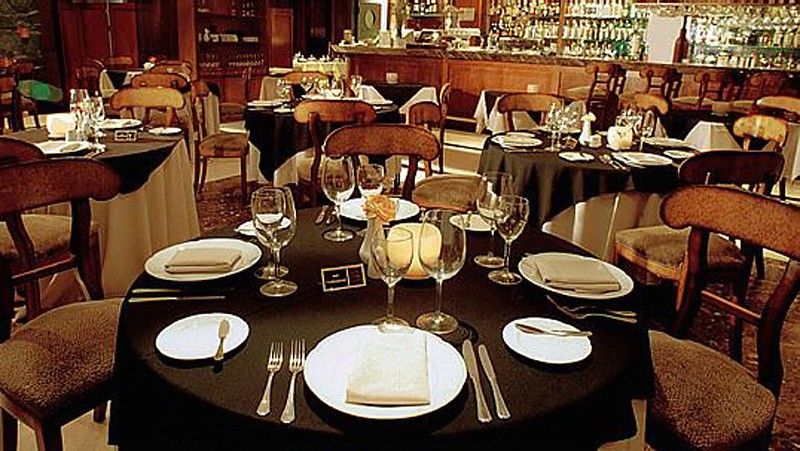 בואנוס איירס Howard Johnson Hotel 9 De Julio Avenue מראה חיצוני תמונה