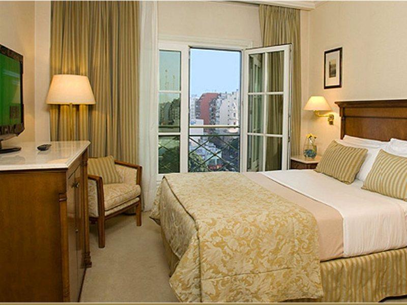 בואנוס איירס Howard Johnson Hotel 9 De Julio Avenue מראה חיצוני תמונה