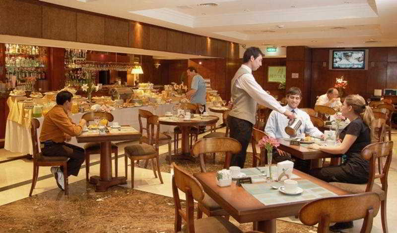 בואנוס איירס Howard Johnson Hotel 9 De Julio Avenue מראה חיצוני תמונה