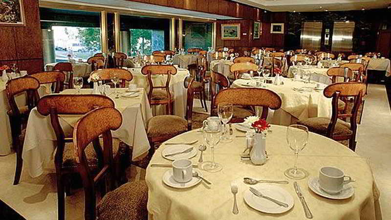 בואנוס איירס Howard Johnson Hotel 9 De Julio Avenue מראה חיצוני תמונה