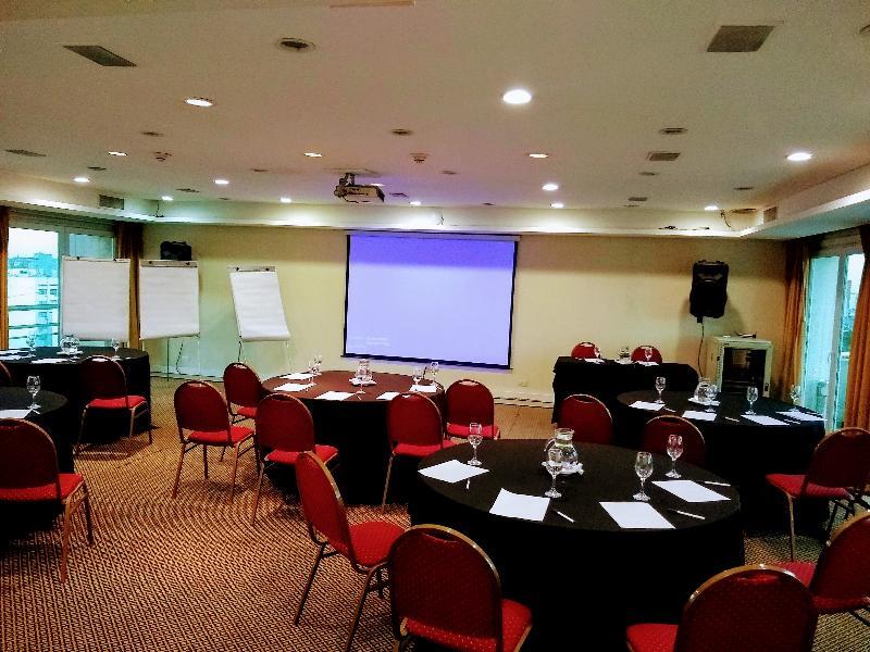 בואנוס איירס Howard Johnson Hotel 9 De Julio Avenue מראה חיצוני תמונה