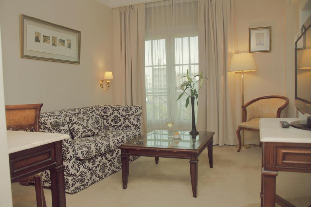 בואנוס איירס Howard Johnson Hotel 9 De Julio Avenue מראה חיצוני תמונה
